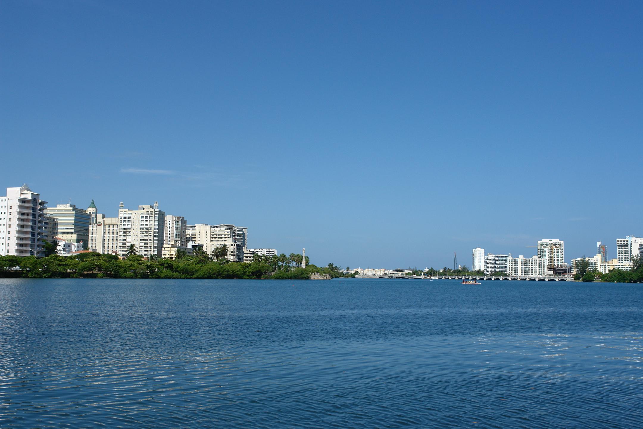 Exploring the Condado Lagoon Site - San Juan (Condado) - 2011 00002